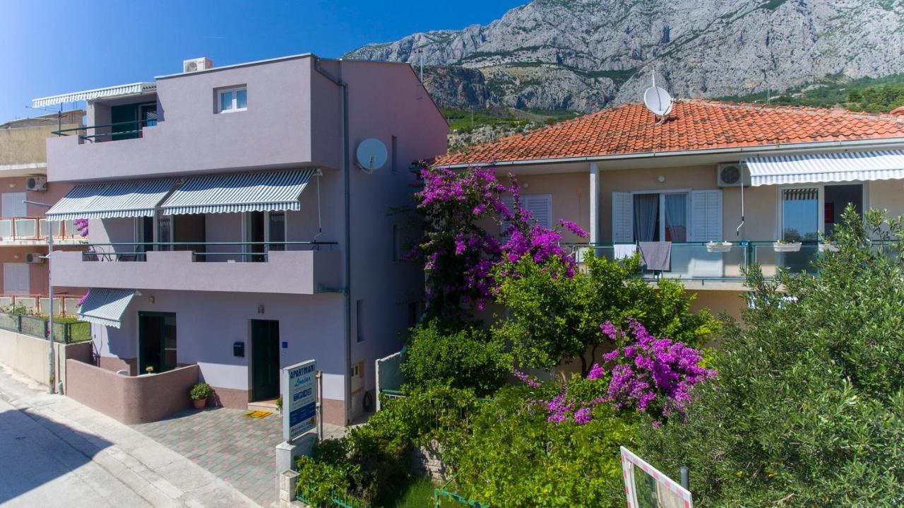 Apartments Loncar Tucepi Luaran gambar