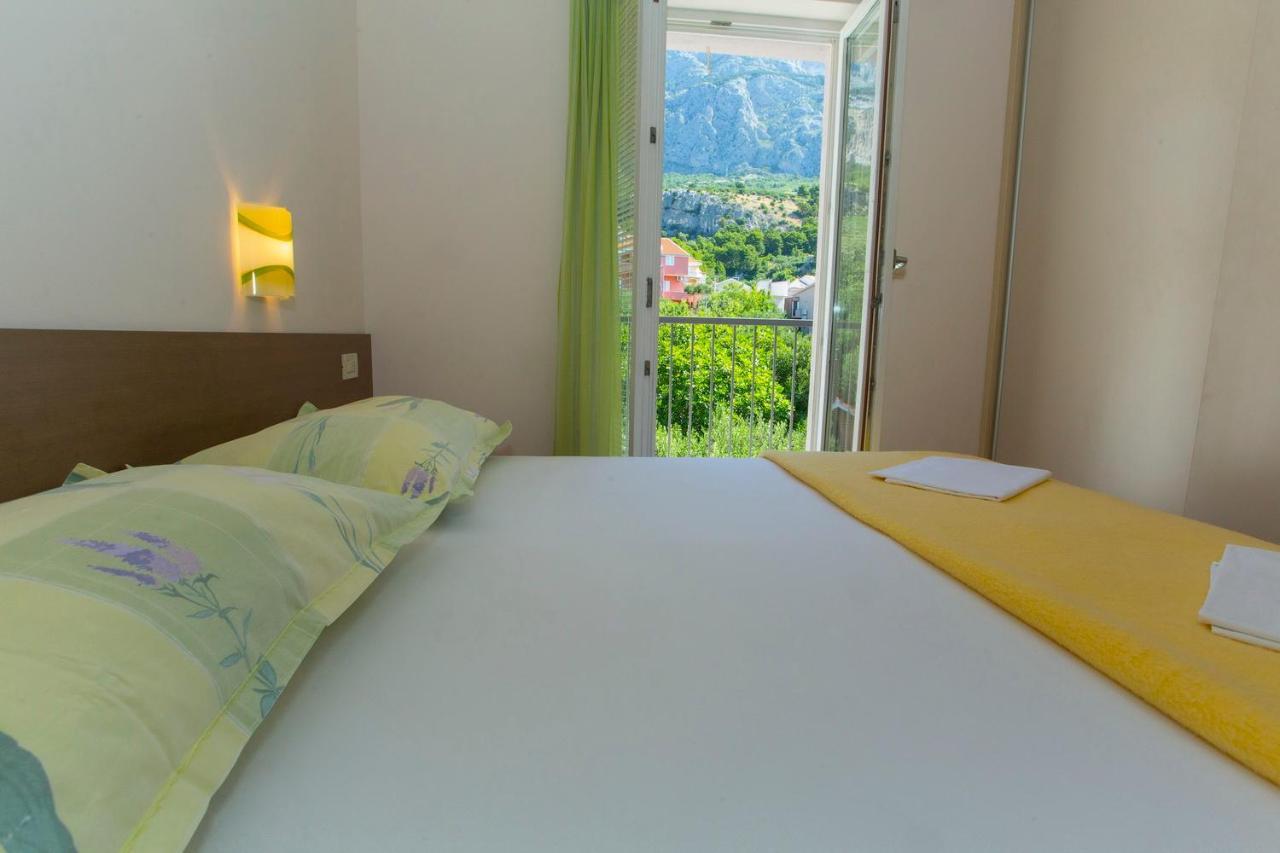 Apartments Loncar Tucepi Luaran gambar