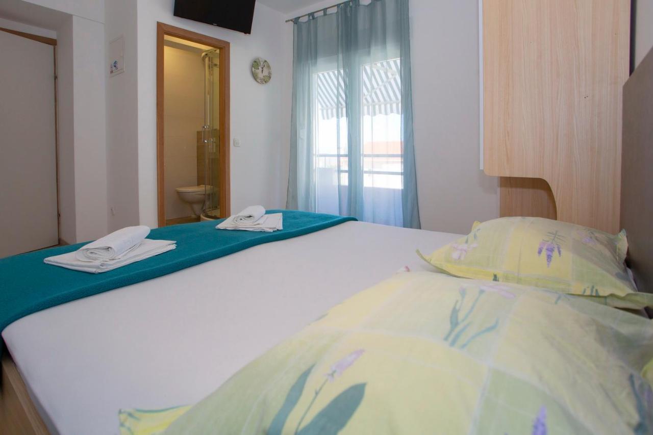 Apartments Loncar Tucepi Luaran gambar