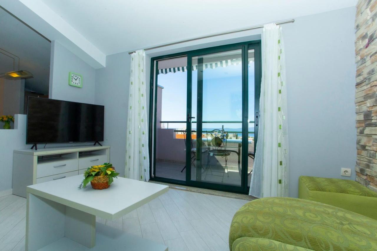 Apartments Loncar Tucepi Luaran gambar