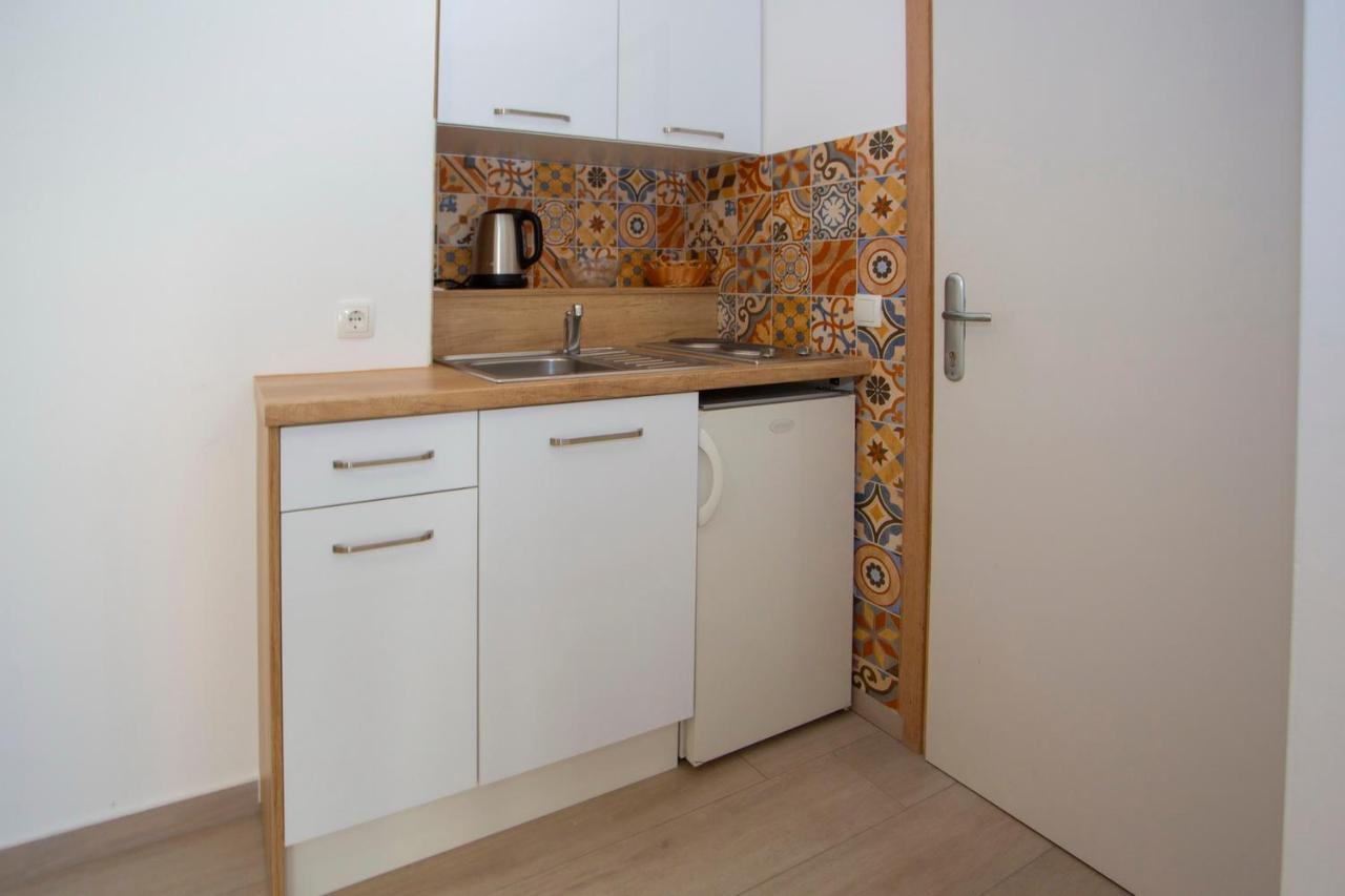 Apartments Loncar Tucepi Luaran gambar