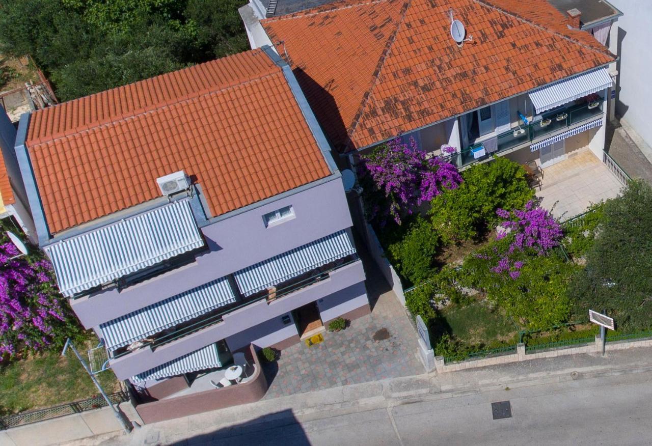Apartments Loncar Tucepi Luaran gambar